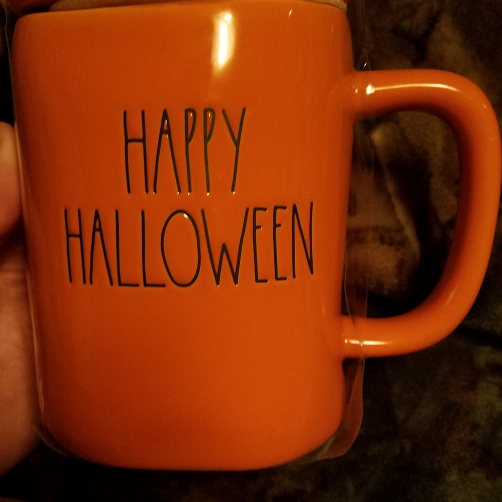 Rae dunn happy halloween mug